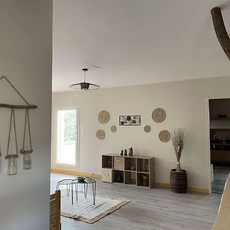 Casa vacanze Labastide-de-virac, 4 Pièces, 6 Personnes - Fr-1-382-191